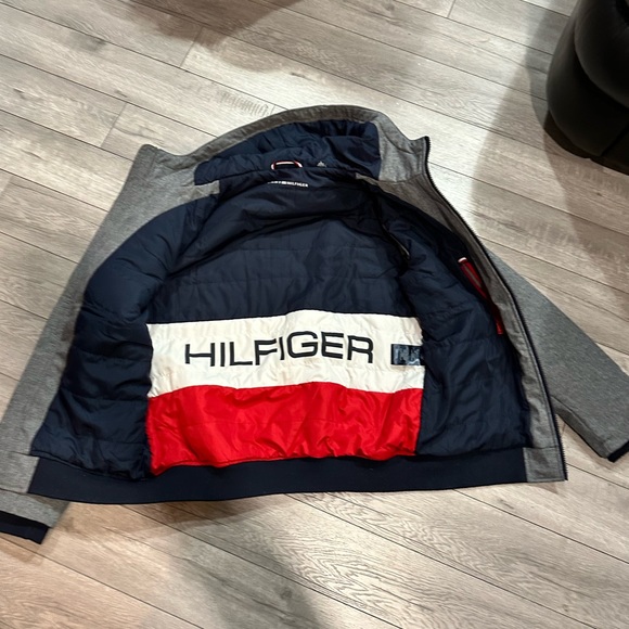 Men’s Tommy Hilfiger Jacket size Large - Picture 2 of 3